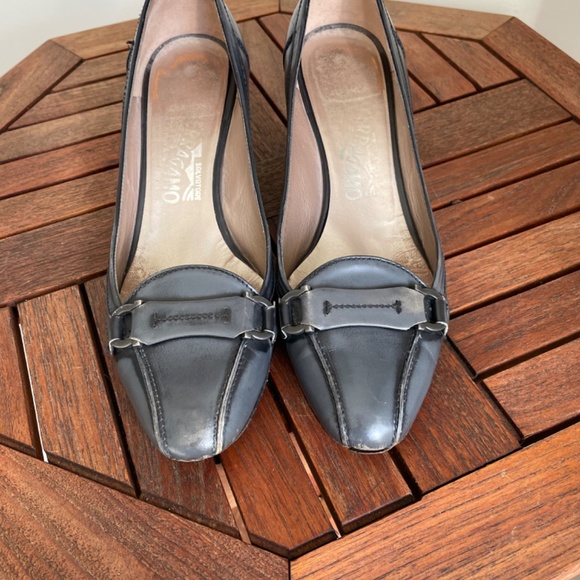 Grey Salvatore Ferragamo shoes.  Size 7 1/2 - Picture 8 of 8